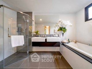 For rent そして for sale 4 ベッドルーム house in Wang Thonglang, Bangkok