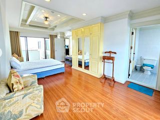 À louer et à vendre 3 chambres condo à Na Jomtien, Pattaya