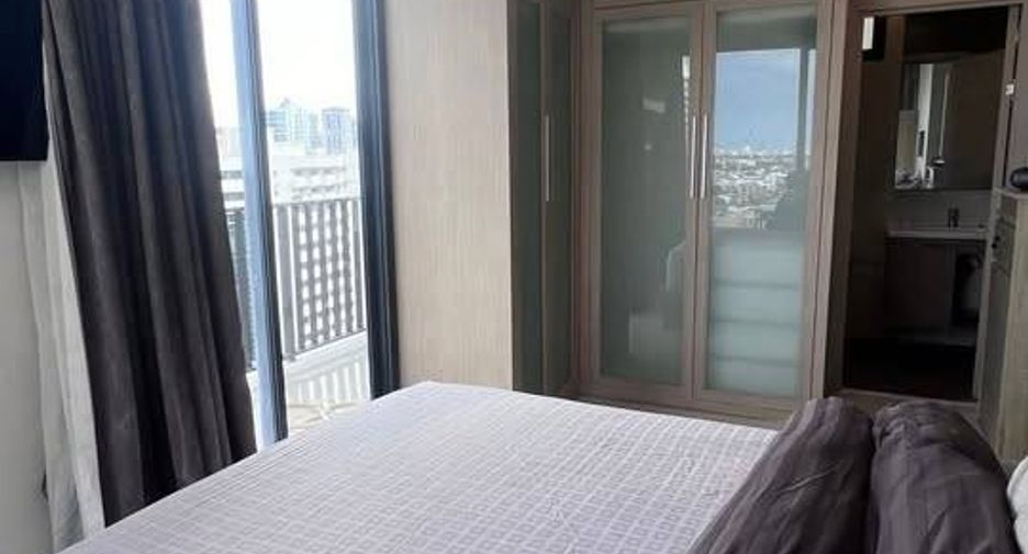 For sale 2 bedrooms condo in Watthana, Bangkok