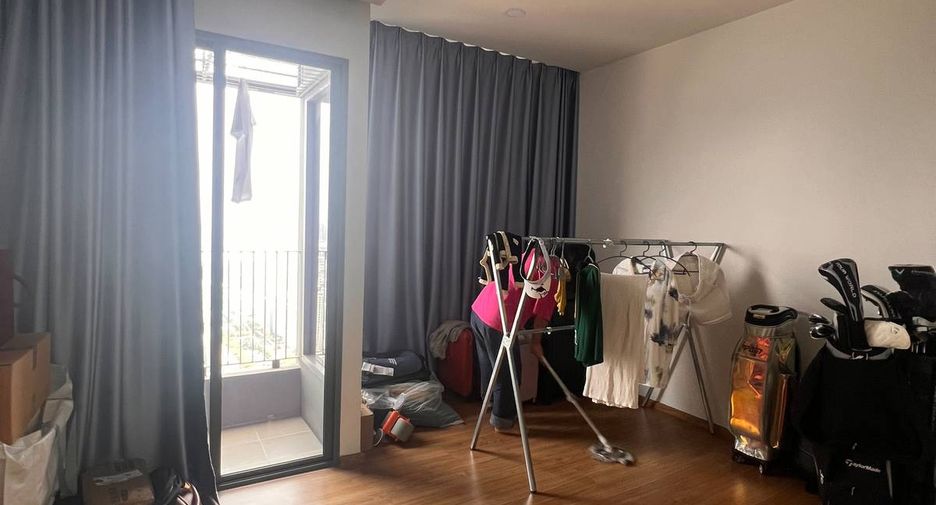 For sale 3 bedrooms condo in Watthana, Bangkok