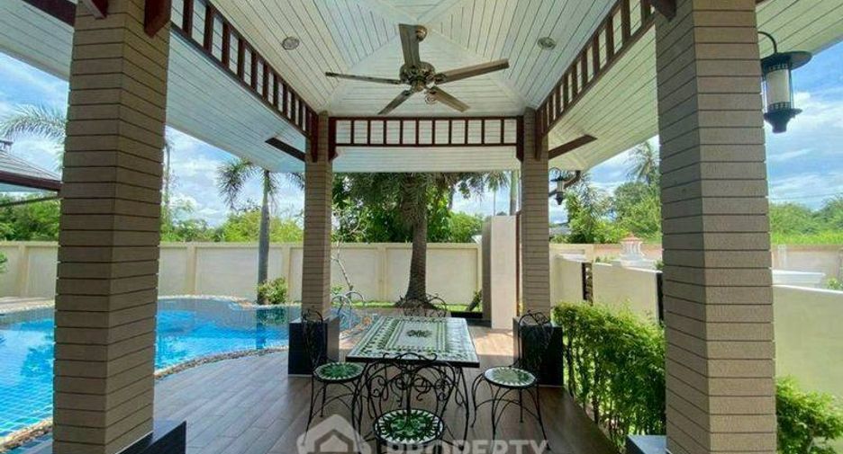 For sale 3 bedrooms villa in Huay Yai, Pattaya