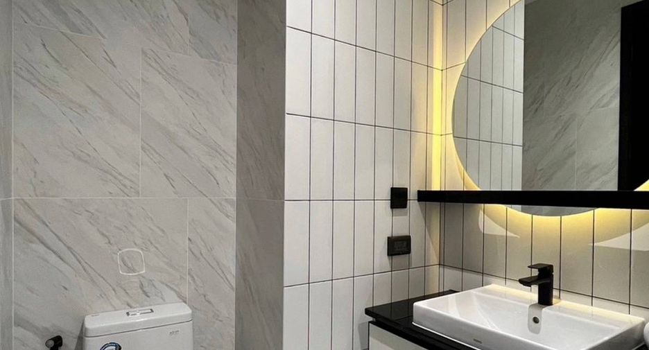 For sale 1 bed condo in Khlong San, Bangkok