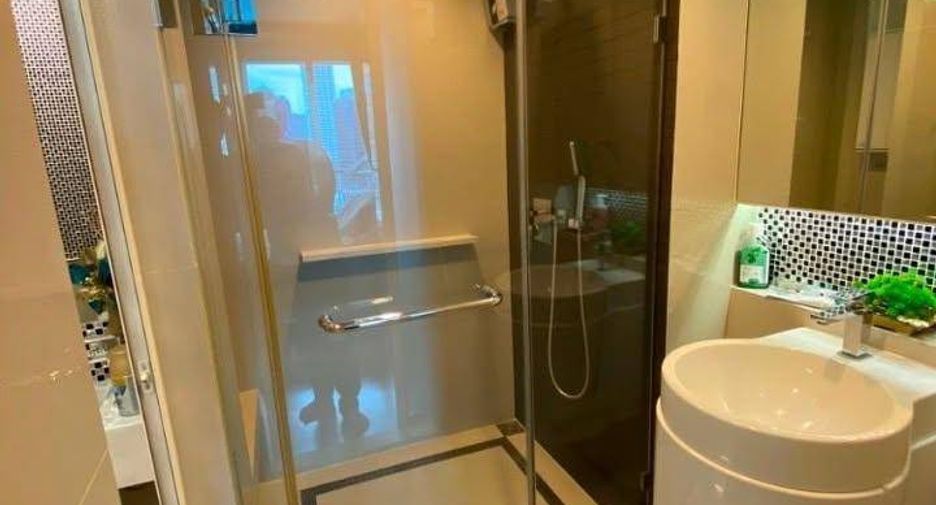 For sale 1 bed condo in Sathon, Bangkok