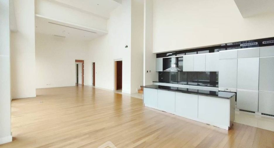 For sale 4 bedrooms condo in Bang Lamung, Chonburi