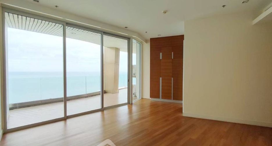 For sale 4 bedrooms condo in Bang Lamung, Chonburi