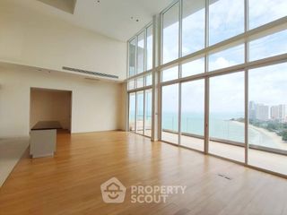 For sale 4 bedrooms condo in Bang Lamung, Chonburi