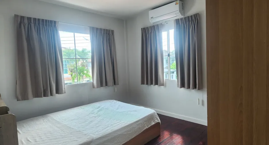 À louer 3 chambres maison à Mueang Phuket, Phuket