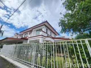 À louer 3 chambres maison à Mueang Phuket, Phuket