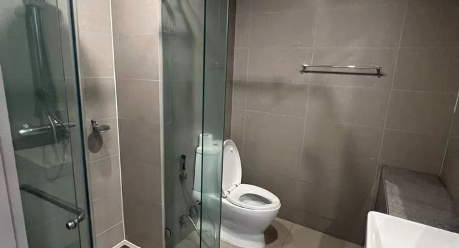 Wohnung zur Miete mit 2 Zimmer in Pathum Wan, Bangkok