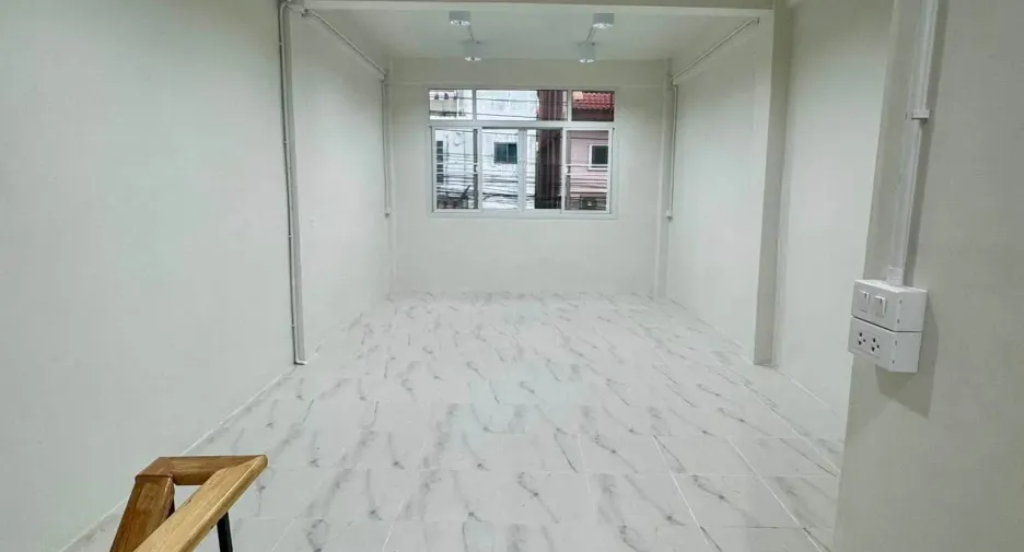Reihenhaus zur Miete mit 4 Zimmer in Sathon, Bangkok