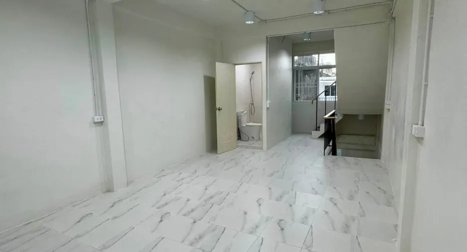 Reihenhaus zur Miete mit 4 Zimmer in Sathon, Bangkok