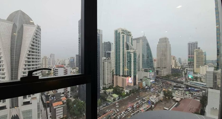 For rent 1 bed condo in Khlong Toei, Bangkok
