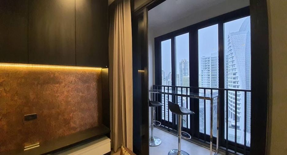 For rent 1 bed condo in Khlong Toei, Bangkok