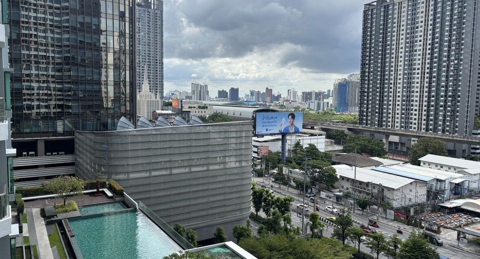 For rent 1 bed condo in Watthana, Bangkok
