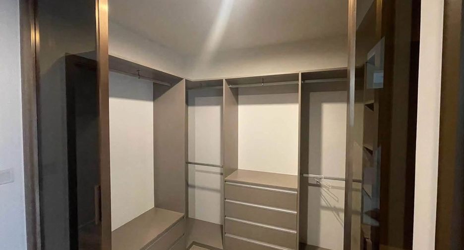 For rent 2 bedrooms condo in Bang Na, Bangkok