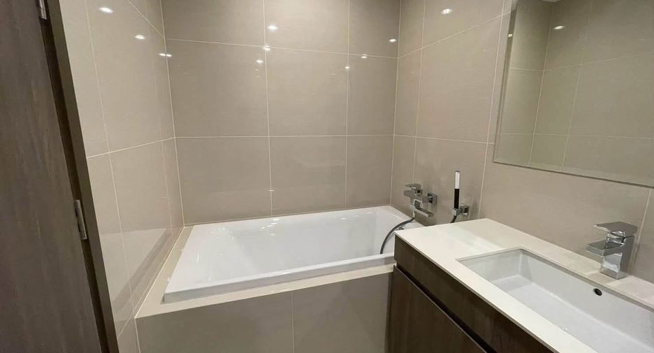 For rent 2 bedrooms condo in Bang Na, Bangkok