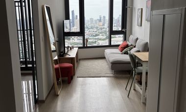 For rent 1 bed condo in Khlong Toei, Bangkok