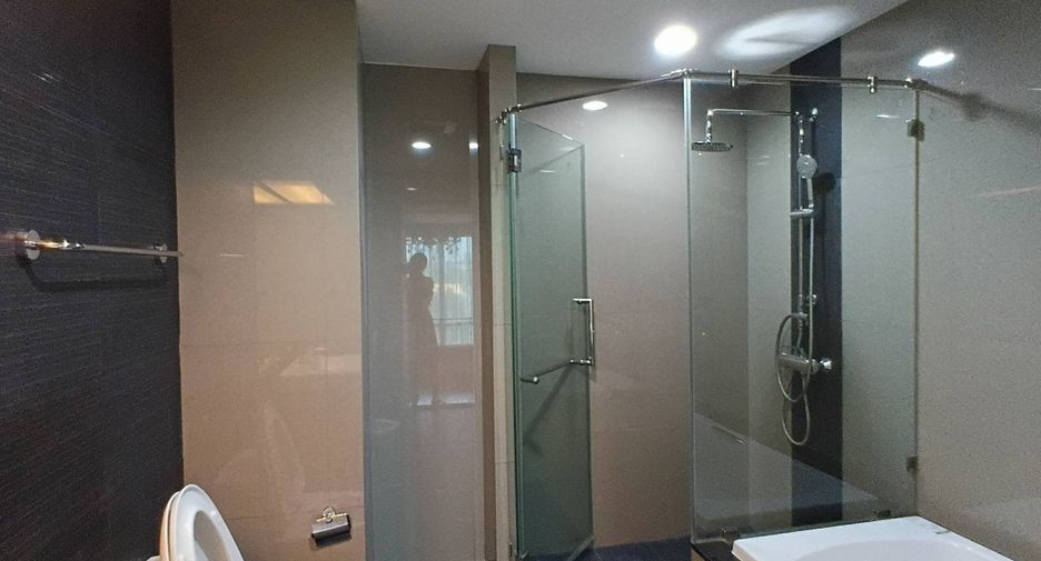 Condo en alquiler de 2 habitaciones en Khlong Toei, Bangkok