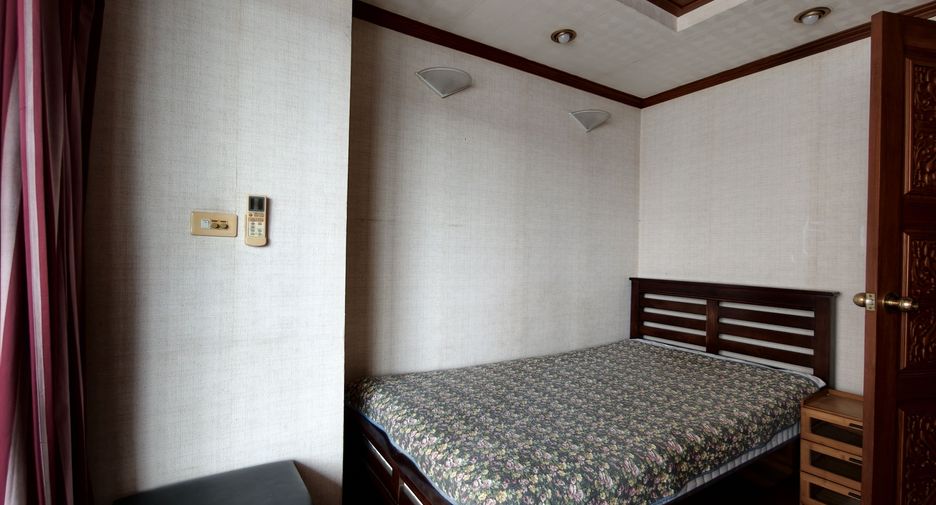 For rent 2 bedrooms condo in Suan Luang, Bangkok