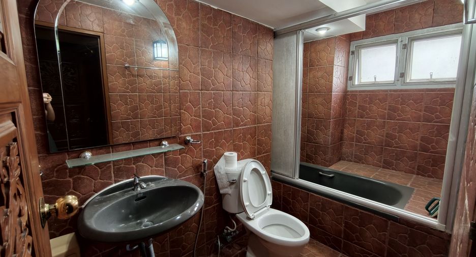 For rent 2 bedrooms condo in Suan Luang, Bangkok
