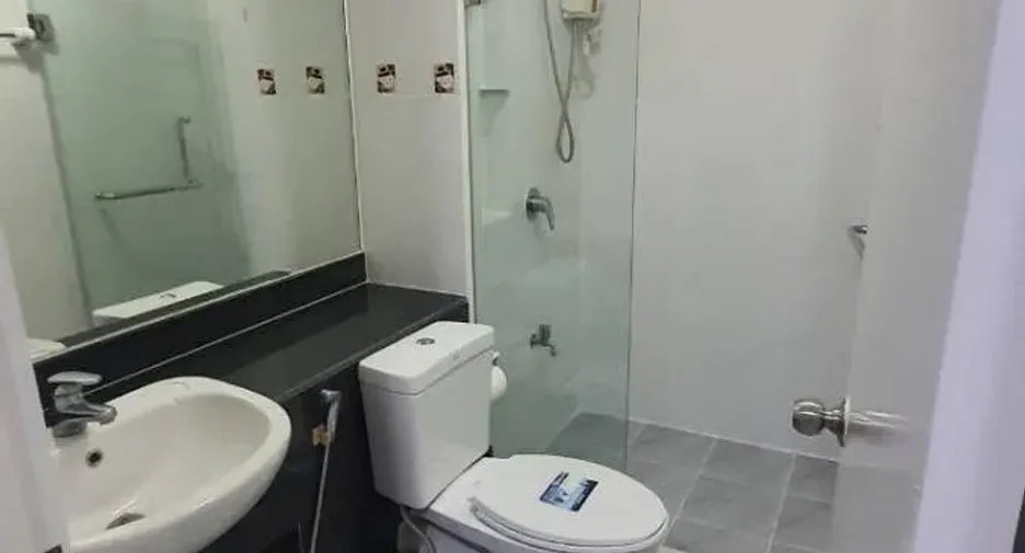 Condo en alquiler de 1 habitaciones en Thon Buri, Bangkok