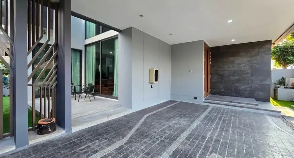 Haus zum Kauf und zur Miete mit 4 Zimmer in Suan Luang, Bangkok