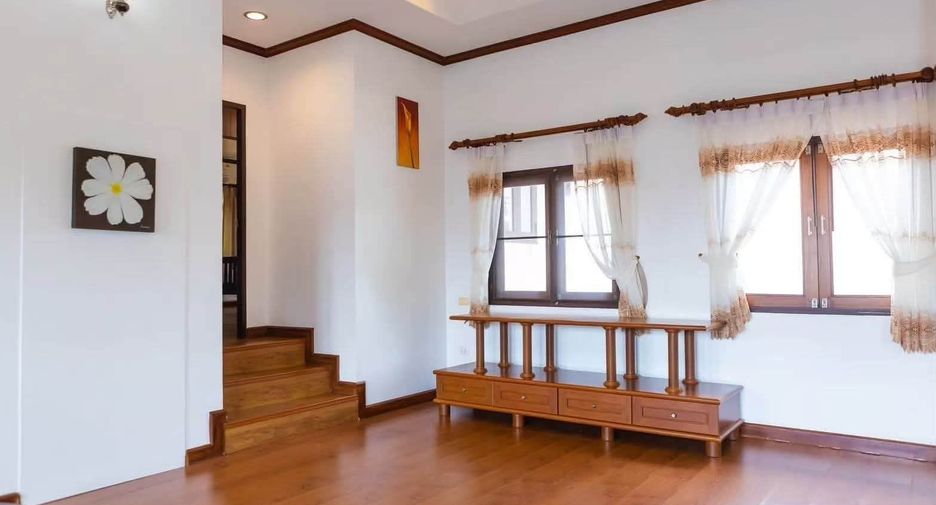À louer 3 chambres maison à Mueang Phuket, Phuket