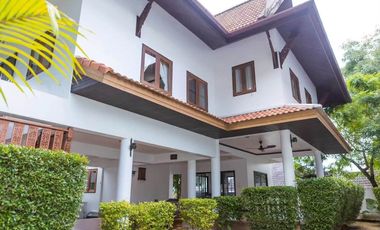 À louer 3 chambres maison à Mueang Phuket, Phuket