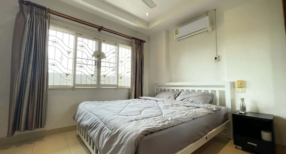 Casa en venta y en alquiler de 5 habitaciones en Jomtien, Pattaya