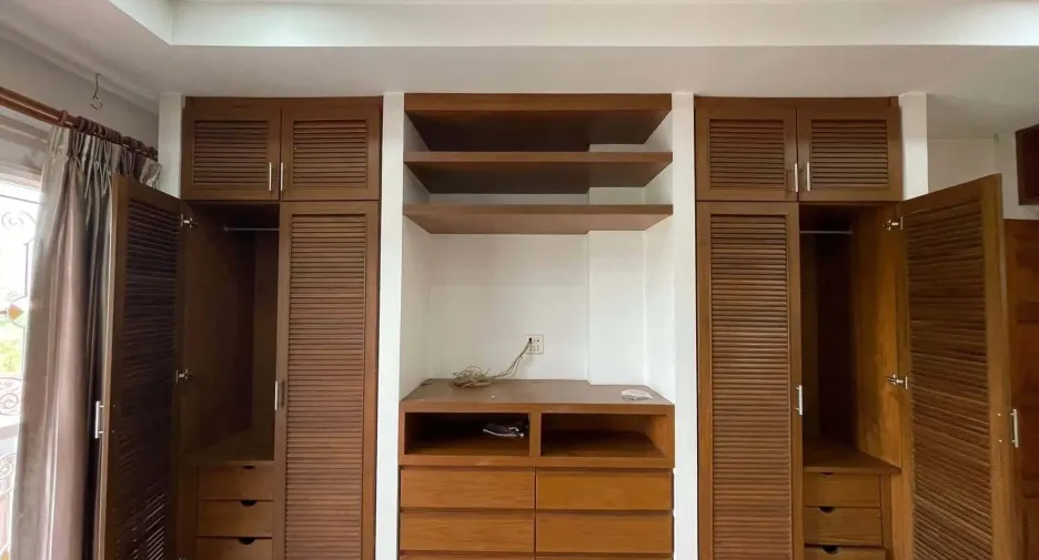 Casa en venta y en alquiler de 5 habitaciones en Jomtien, Pattaya