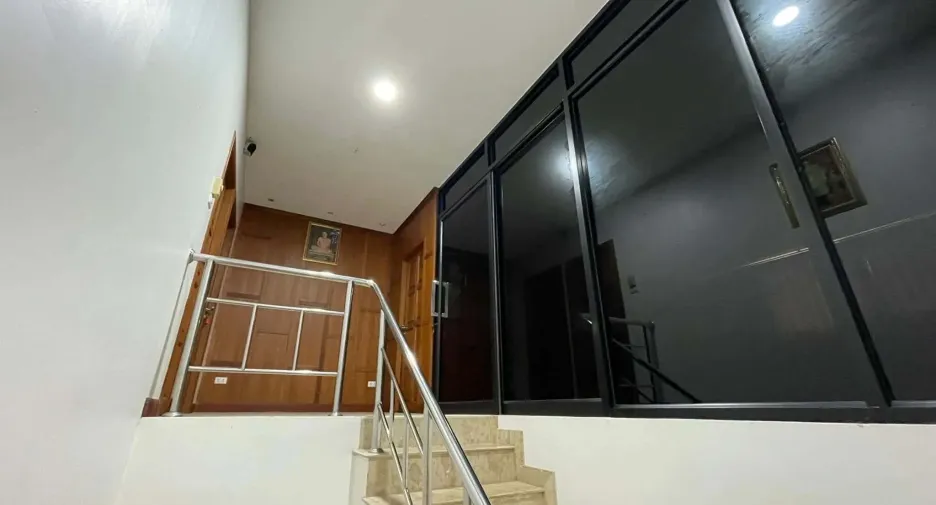 Casa en venta y en alquiler de 5 habitaciones en Jomtien, Pattaya