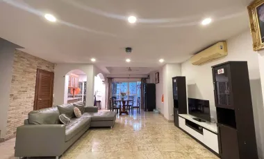 Casa en venta y en alquiler de 5 habitaciones en Jomtien, Pattaya