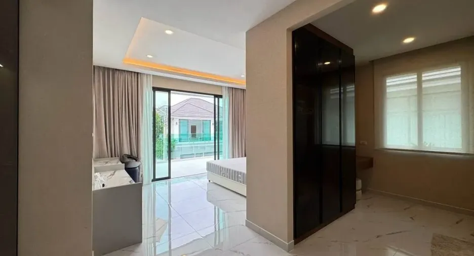 Casa en venta de 5 habitaciones en Huay Yai, Pattaya