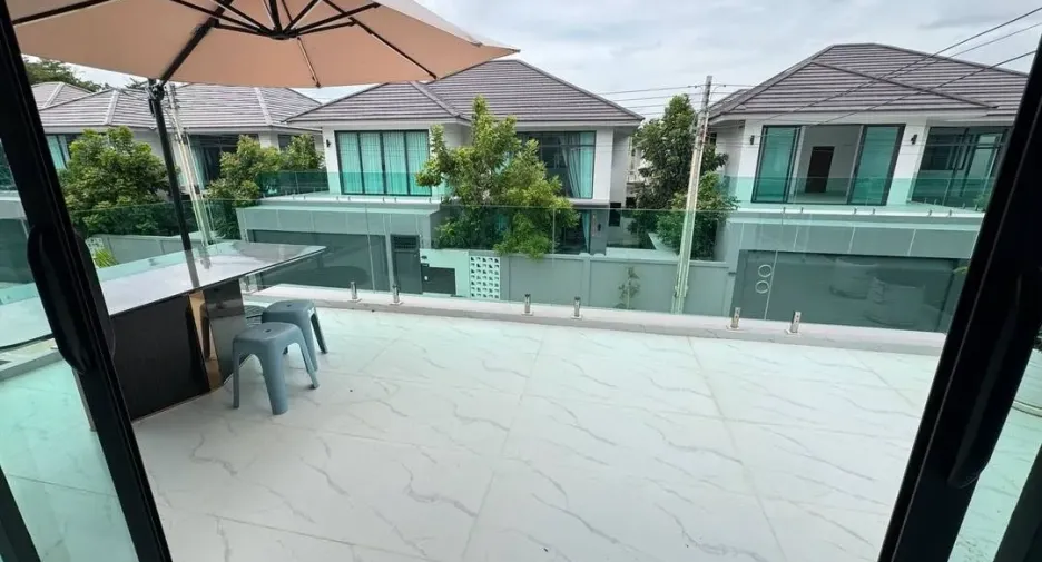 Casa en venta de 5 habitaciones en Huay Yai, Pattaya
