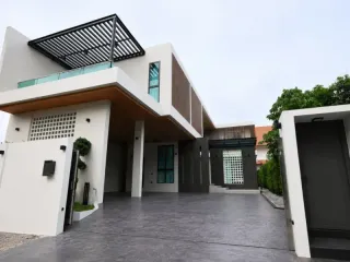 À vendre 5 chambres maison à Bang Lamung, Chonburi