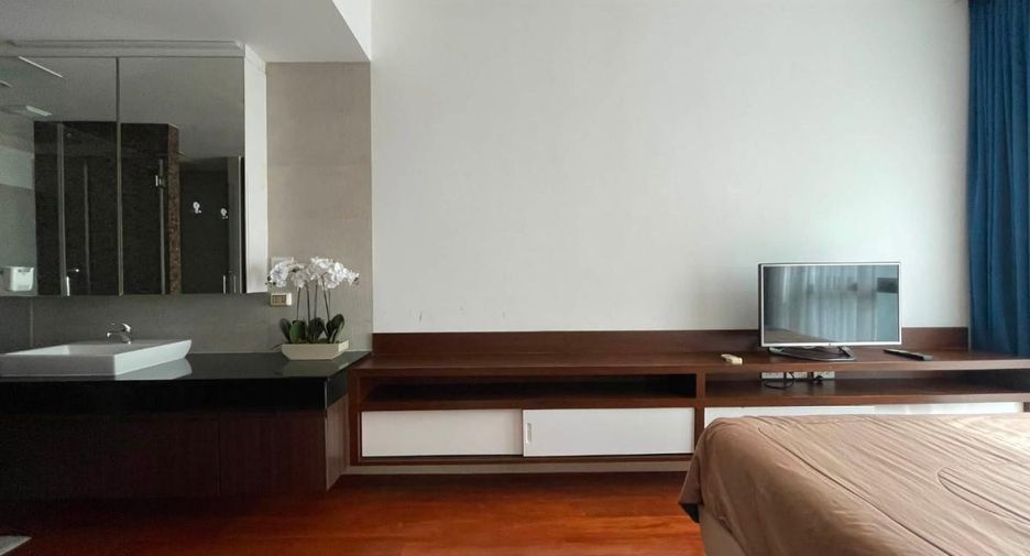 For rent 2 bedrooms condo in Bang Lamung, Chonburi