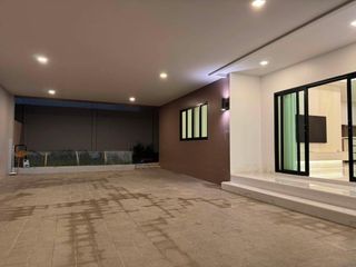 Haus zur Miete mit 5 Zimmer in Bang Lamung, Chonburi