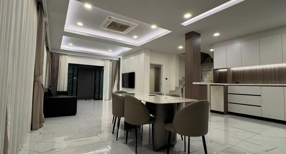 Haus zur Miete mit 5 Zimmer in Bang Lamung, Chonburi