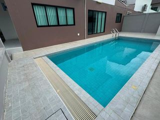 Haus zur Miete mit 5 Zimmer in Bang Lamung, Chonburi