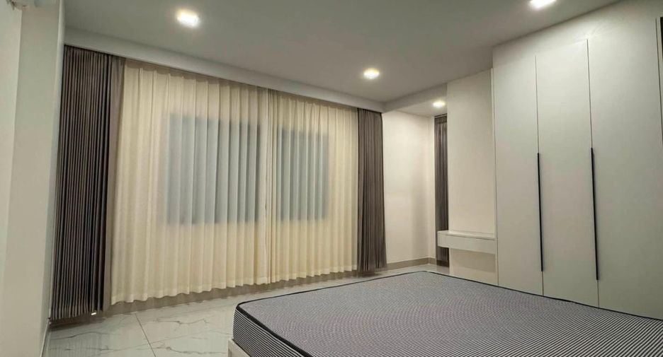 Haus zur Miete mit 5 Zimmer in Bang Lamung, Chonburi