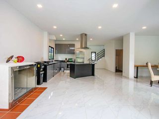 For rent 5 ベッドルーム house in Hang Dong, Chiang Mai
