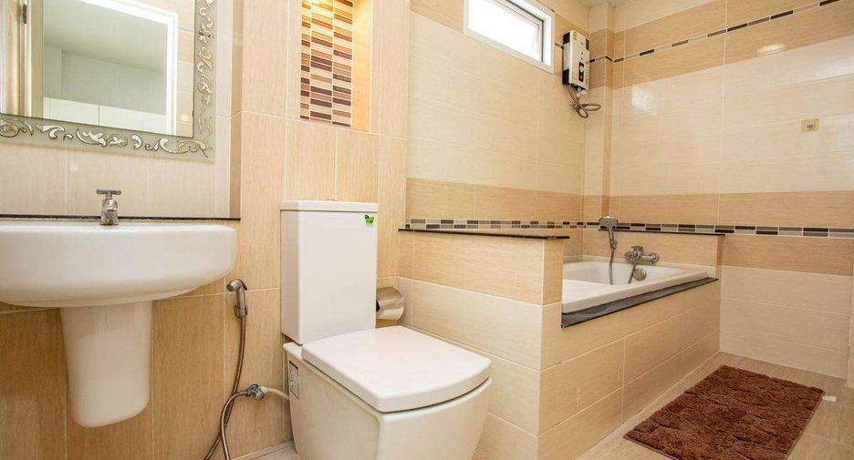 For rent 3 ベッドルーム house in San Kamphaeng, Chiang Mai
