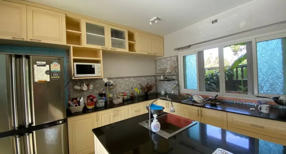 For rent and for sale 4 bedrooms house in Bang Lamung, Chonburi