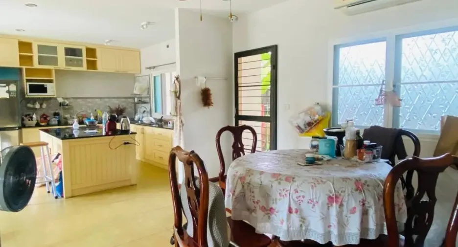 For rent and for sale 4 bedrooms house in Bang Lamung, Chonburi