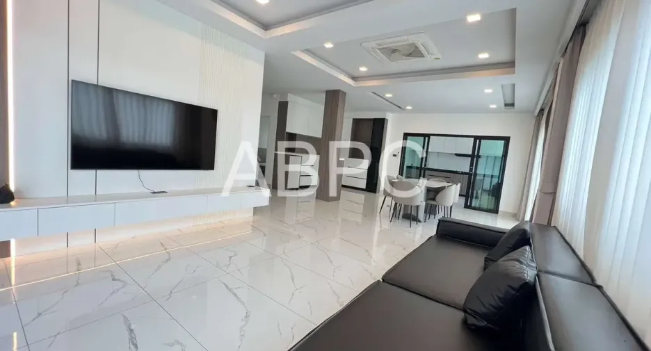 For rent 5 bedrooms house in Bang Lamung, Chonburi