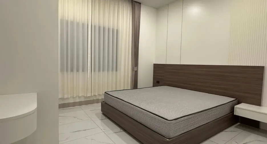 For rent 5 bedrooms house in Bang Lamung, Chonburi