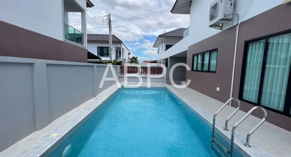 For rent 5 bedrooms house in Bang Lamung, Chonburi