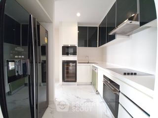 Condo en alquiler de 3 habitaciones en Pathum Wan, Bangkok