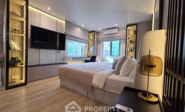 For rent 2 bedrooms condo in Yan Nawa, Bangkok