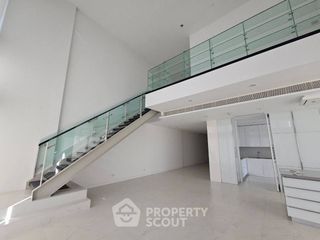 For rent 4 bedrooms condo in Pathum Wan, Bangkok